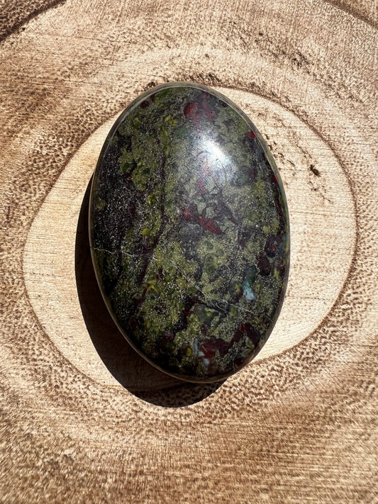 Piedra de Palma/Palm Stone de Sangre Dragón