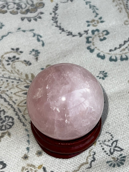 Esfera de Cuarzo Rosa - Amatena Cristales (vídeo al final)
